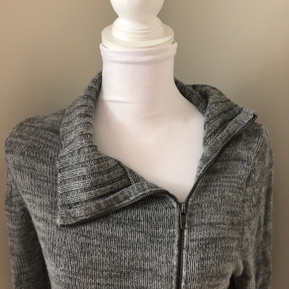 ⚡️4 for 16!⚡️Victoria’s Secret Moto Zip Up Sweater Medium - Picture 2 of 11